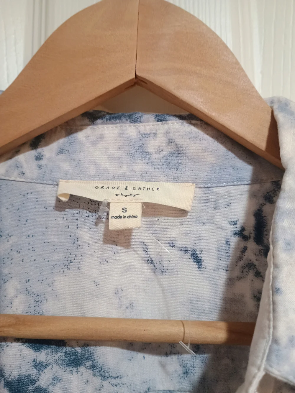 Grade & Gather Oversized Flowy Fit Blue Tie-Dye Button-Down Blouse Size Small - Picture 5 of 8